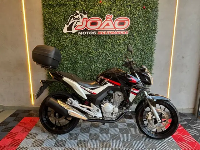 Moto Honda CB 250F Twister 2017 Standard