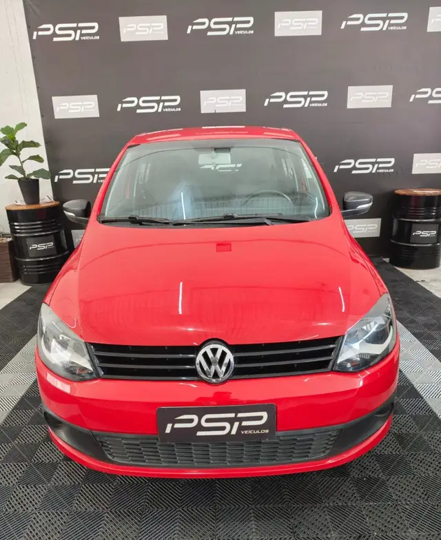 Carro Volkswagen Fox 2014 1.0 TEC (Flex) 4p