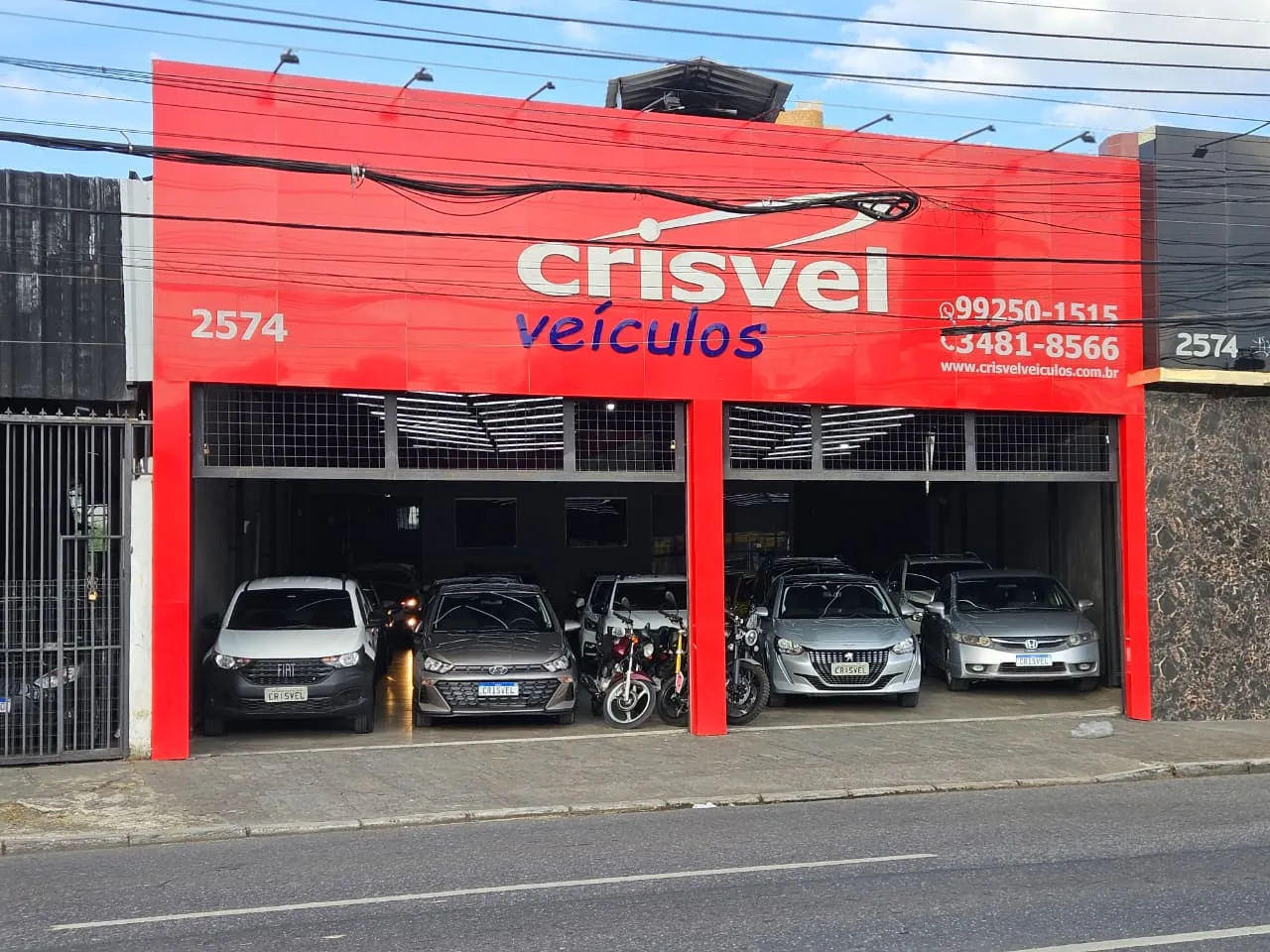 Fachada da loja Veículos à venda em Crisvel Veiculos - Belo Horizonte - MG