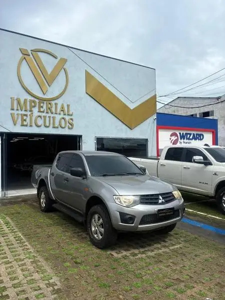Carro Mitsubishi L200 Triton Sport 2013 3.2 Di-D 4x4 GLX