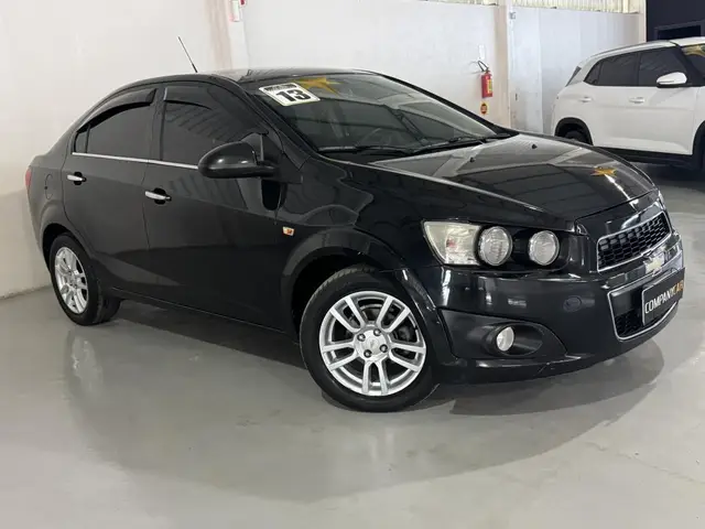 Carro Chevrolet Sonic Sedan 2013 LTZ (Aut)