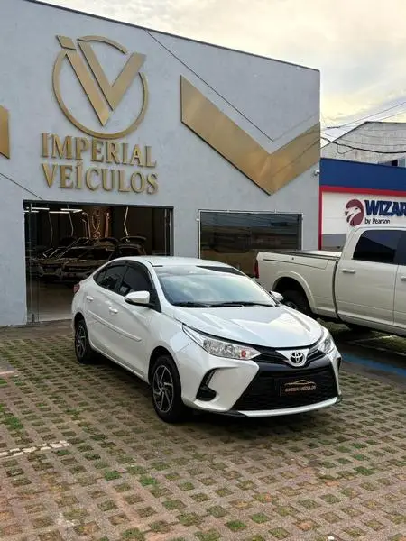 Carro Toyota Yaris Sedan 2024 XL 1.5 (Flex) (Aut)