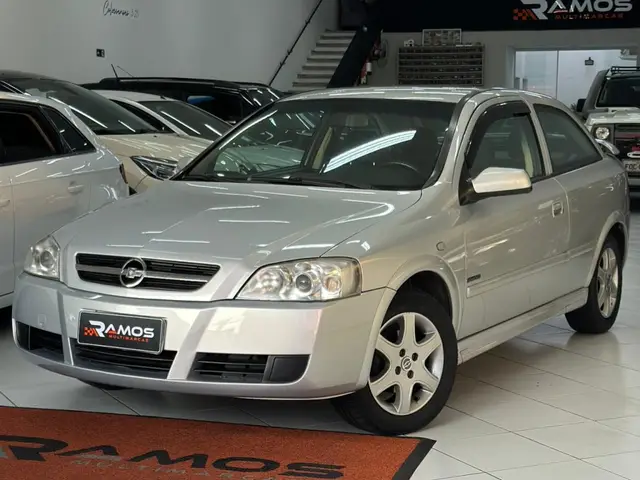 Carro Chevrolet Astra Hatch 2005 Advantage 2.0 (Flex)