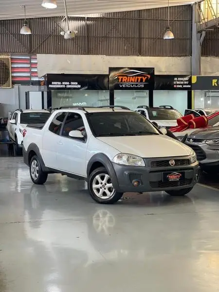 Carro Fiat Strada 2018 Hard Working 1.4 (Flex) (Cabine Dupla)