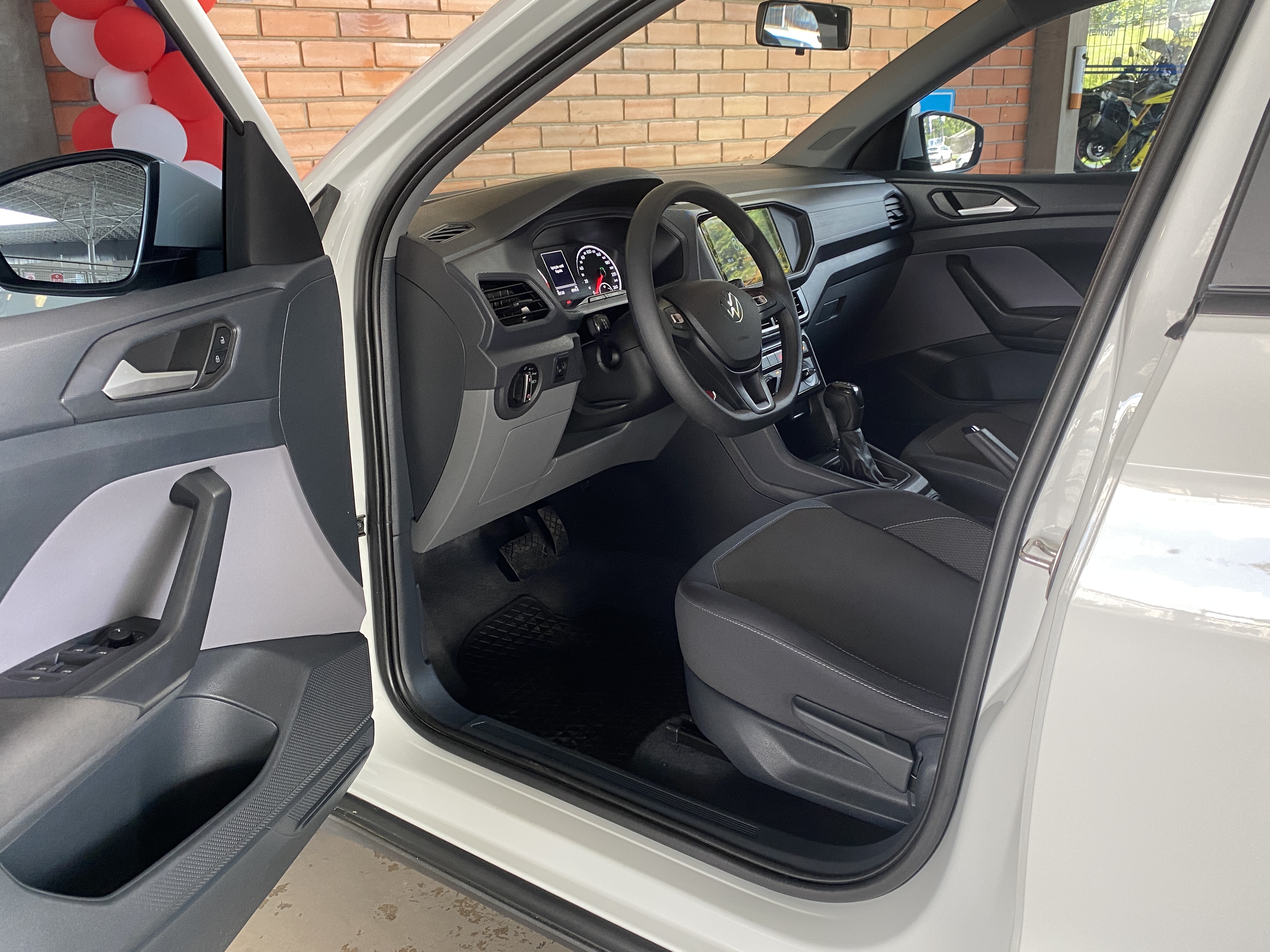 VW - Volkswagen-T-Cross-1.0 200 TSI Sense (Aut) (Flex)