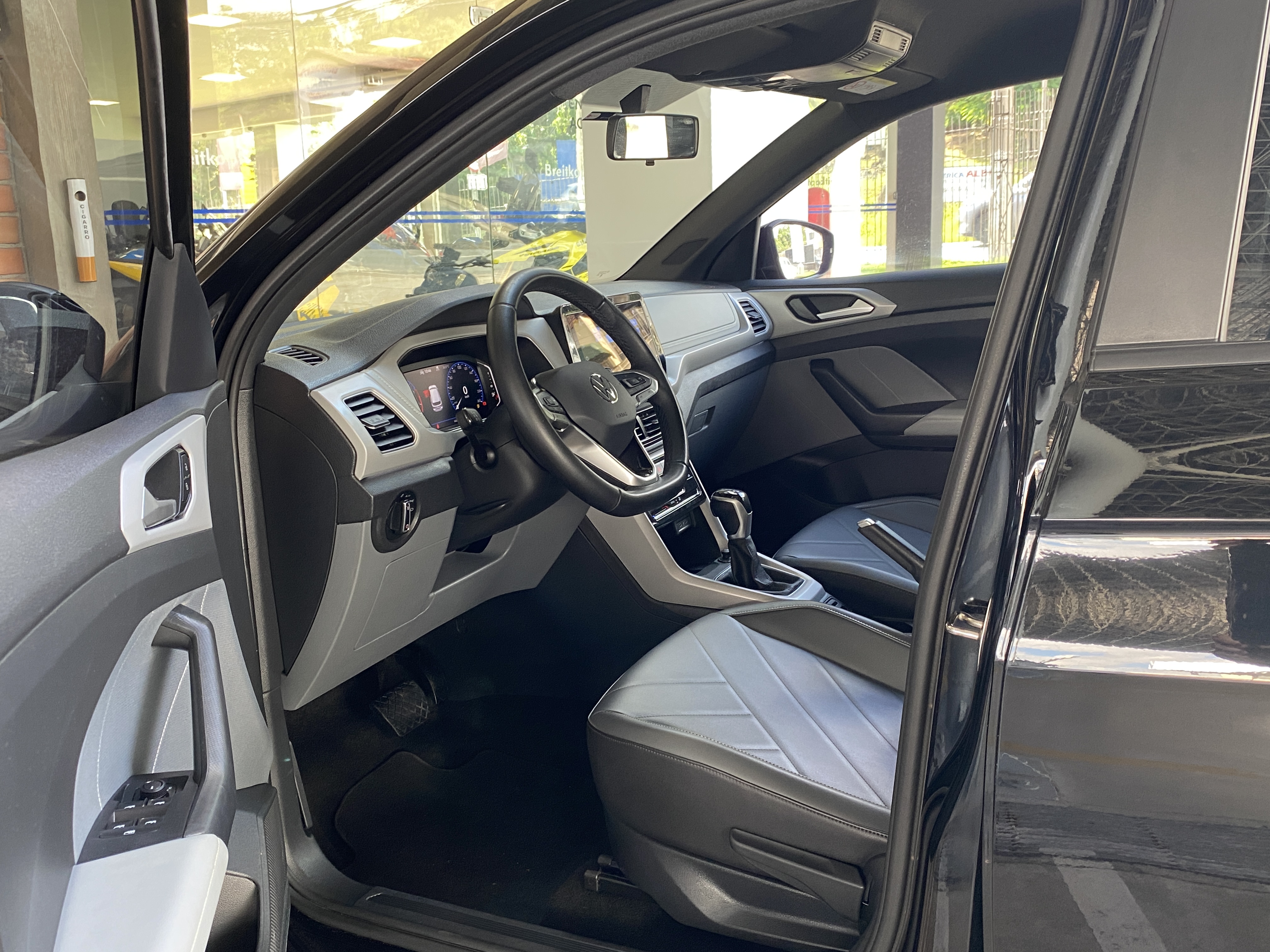 VW - Volkswagen-T-Cross-1.0 200 TSI Comfortline (Aut) (Flex)