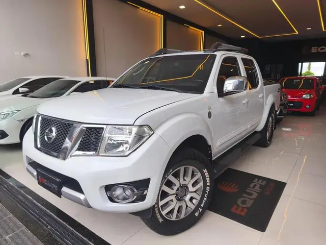 Carro Nissan Frontier 2014 2.5 TD CD 4x4 SL (Aut)