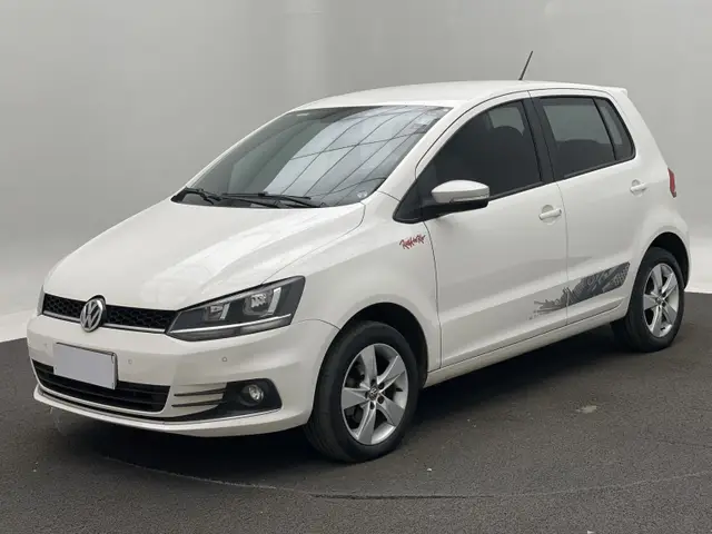 Carro Volkswagen Fox 2015 Pepper I-Motion 1.6 16v MSI (Flex)