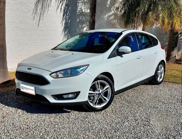 Carro Ford Focus Hatch 2016 SE 1.6 16V TiVCT