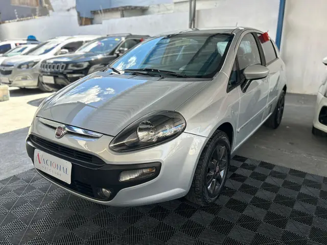 Carro Fiat Punto 2014 Attractive 1.4 (Flex)