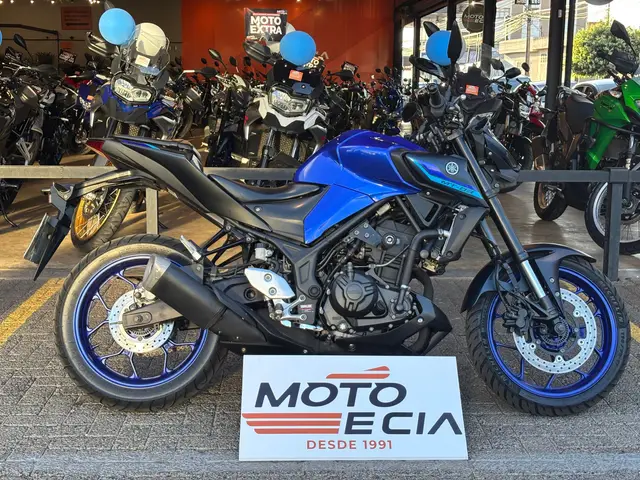 Moto Yamaha MT-03 2023 ABS
