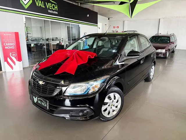 Carro Chevrolet Onix 2015 1.4 LT SPE/4