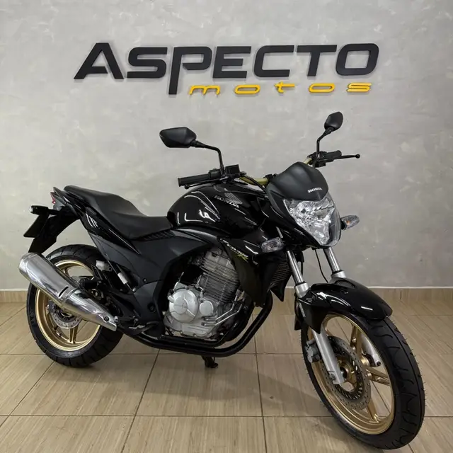 Moto Honda CB 300R 2013 Standard