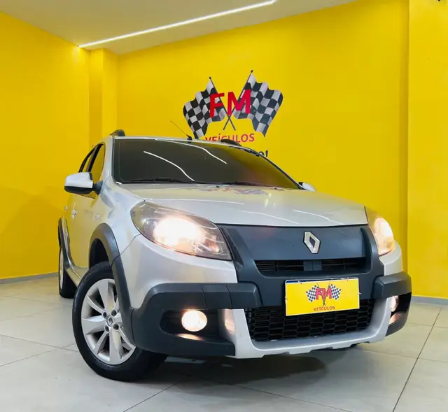 Carro Renault Sandero Stepway 2014 1.6 16V Hi-Flex (aut)
