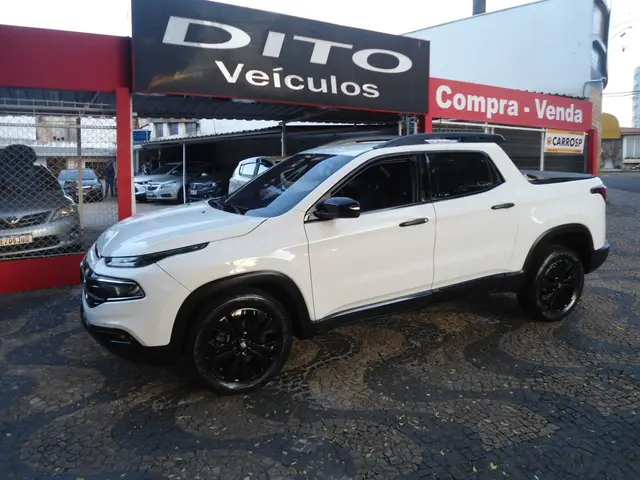Carro Fiat Toro 2022 Volcano 1.3