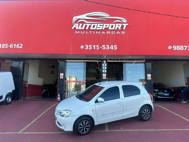 Carro Toyota Etios 2017 X 1.3 (Flex)