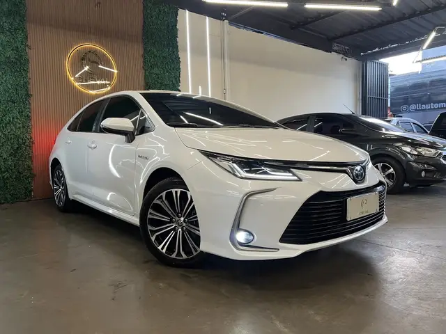 Carro Toyota Corolla 2023 Altis Hybrid Premium 1.8 Flex