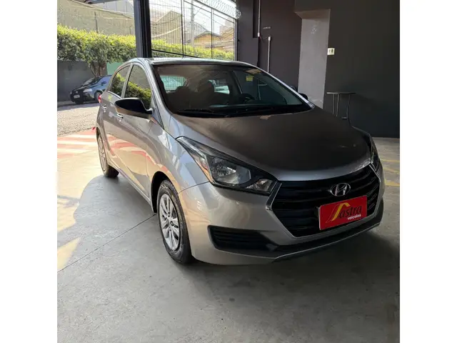 Carro Hyundai HB20S 2017 1.0 Comfort Plus (Flex)