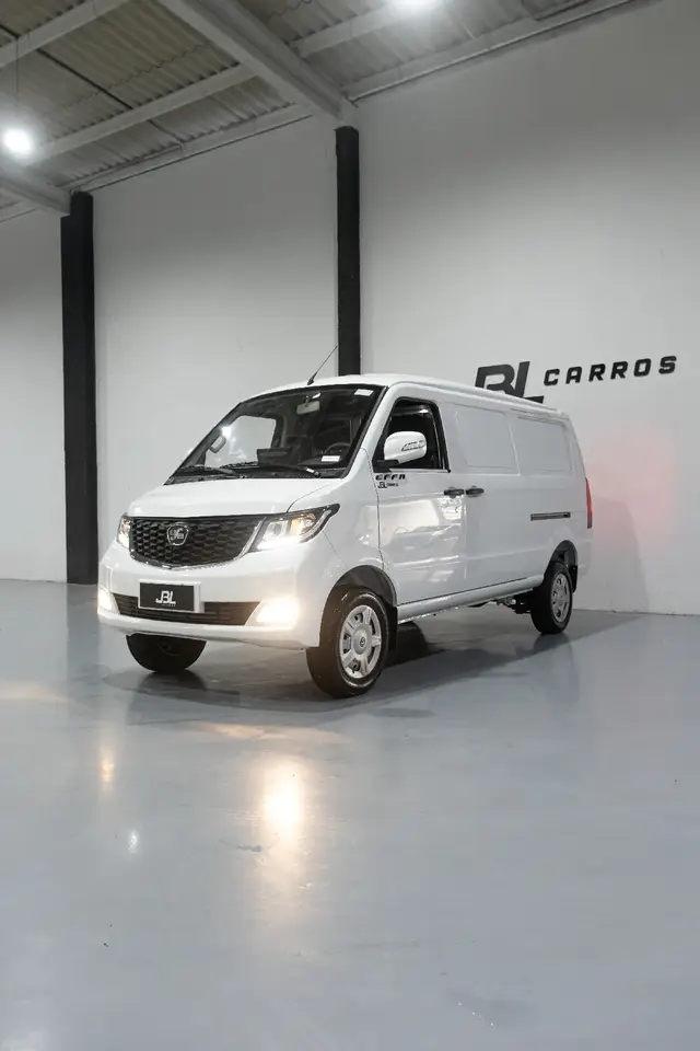 Carro Effa V25 2027 1.5 Furgão