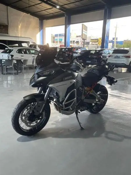 Moto Ducati Multistrada 2023 1160 V4S