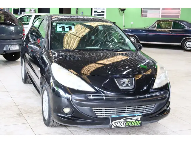 Carro Peugeot 207 2011 Hatch XR 1.4 8V (flex) 4p