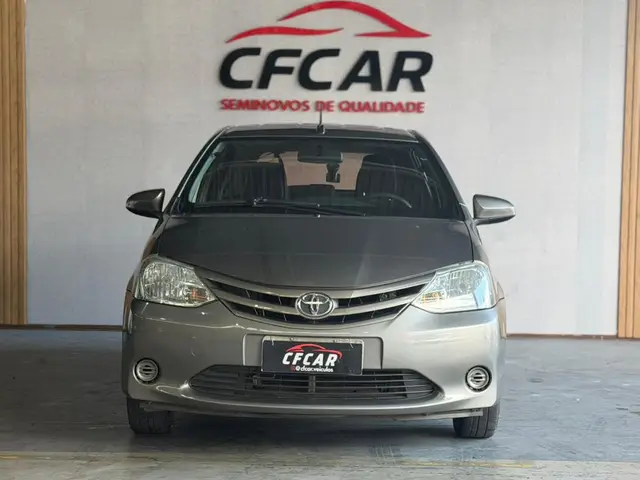 Carro Toyota Etios 2017 X 1.3 (Flex)