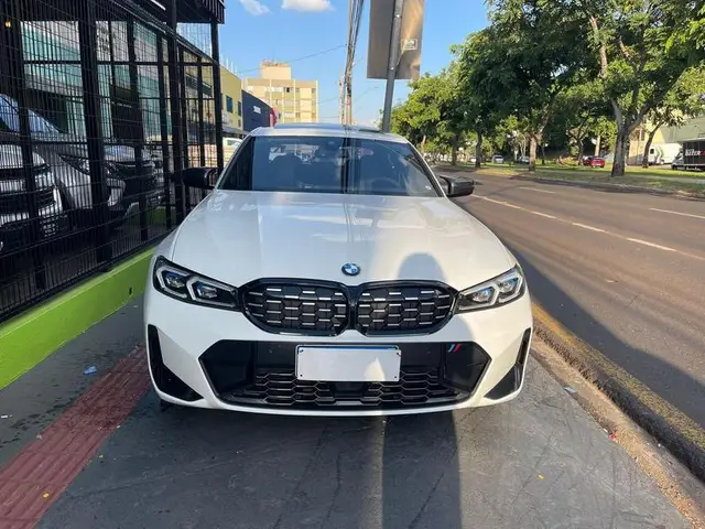 Carro BMW 320i 2023 M Sport 2.0 Turbo (Aut.)