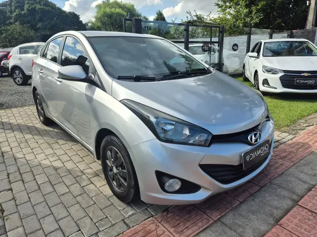 Carro Hyundai HB20S 2014 1.0 Comfort Plus (Flex)