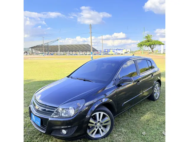 Carro Chevrolet Vectra GT 2011 2.0 8V (Flex)