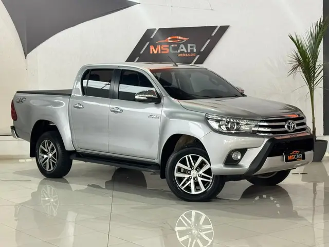 Carro Toyota Hilux Cabine Dupla 2016 Hilux 2.8 TDI SRX CD 4x4 (Aut)