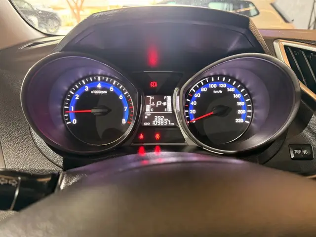 Carro Hyundai HB20S 2017 1.0 Comfort Style Turbo (Flex)