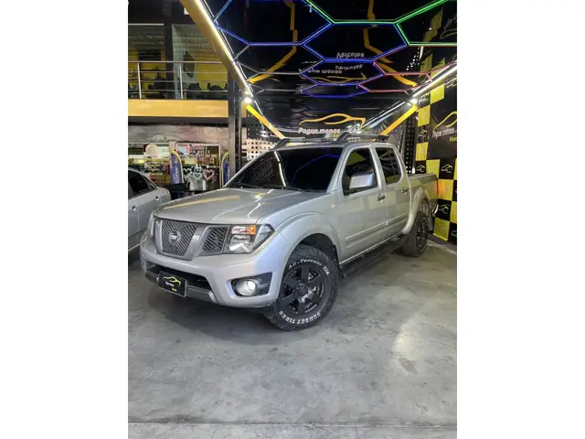 Carro Nissan Frontier 2014 2.5 TD CD 4x4 SV Attack