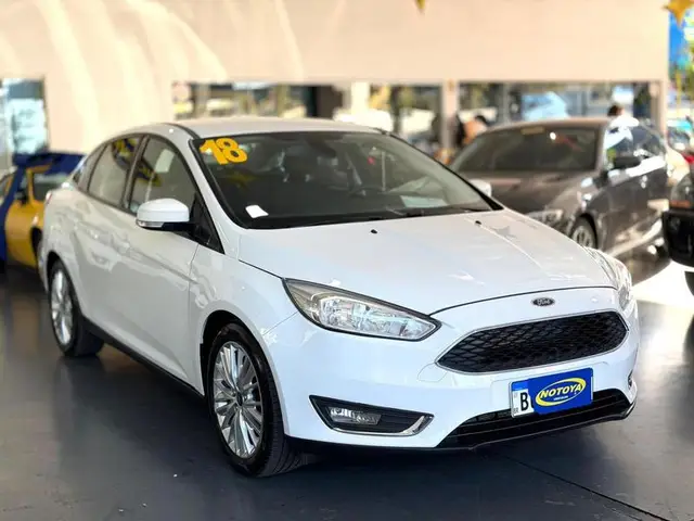 Carro Ford Focus Sedan 2018 SE Plus 2.0 PowerShift