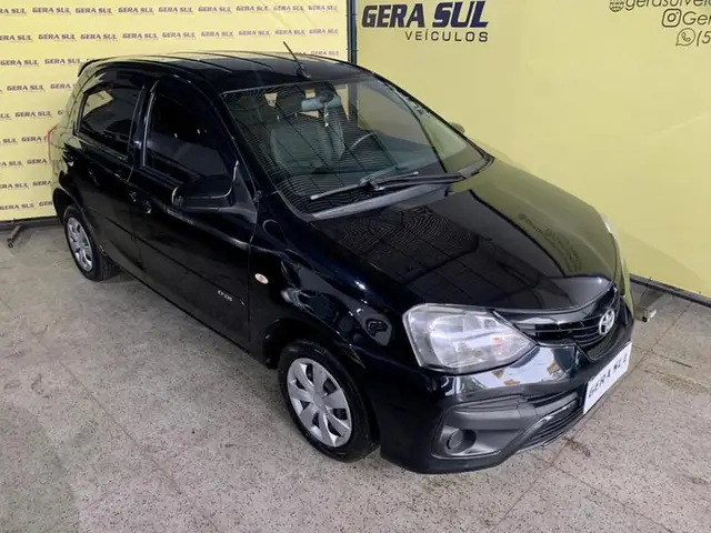 Carro Toyota Etios 2018 XS 1.5 (Aut) (Flex)