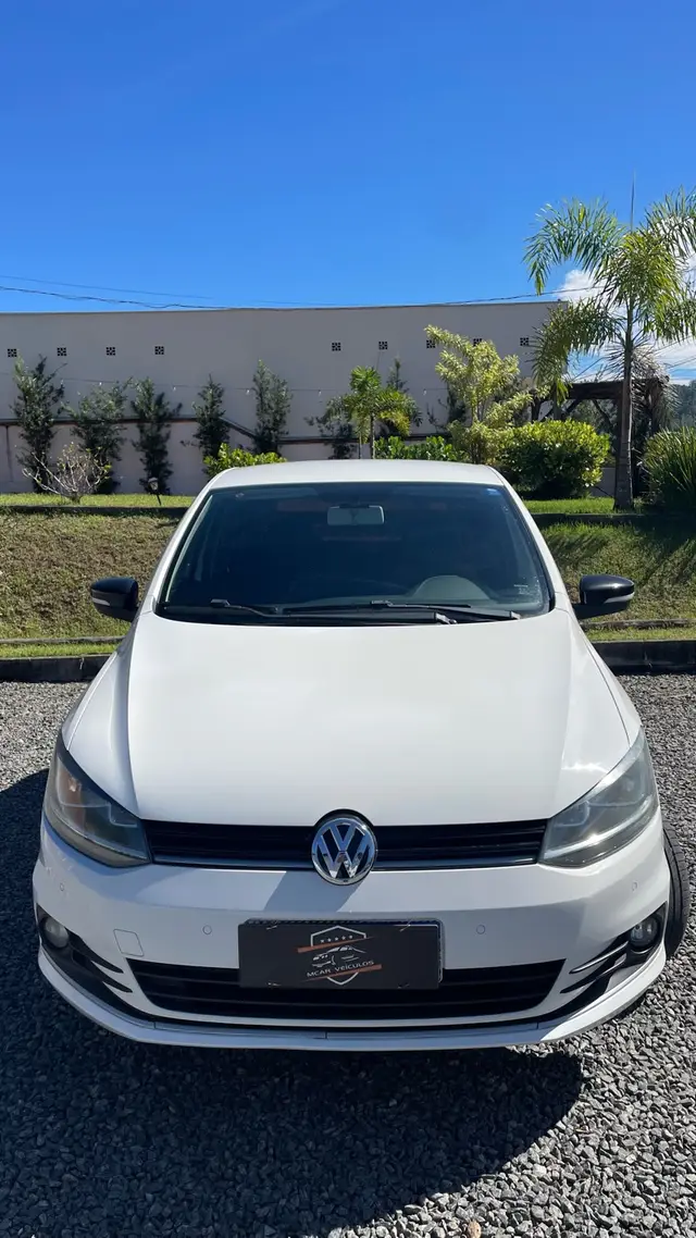Carro Volkswagen Fox 2016 1.0 TEC Comfortline (Flex)