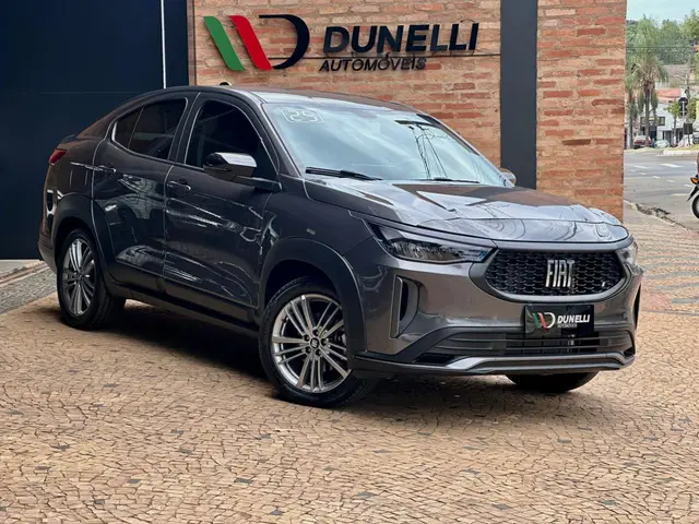 Carro Fiat Fastback 2025 Turbo 200