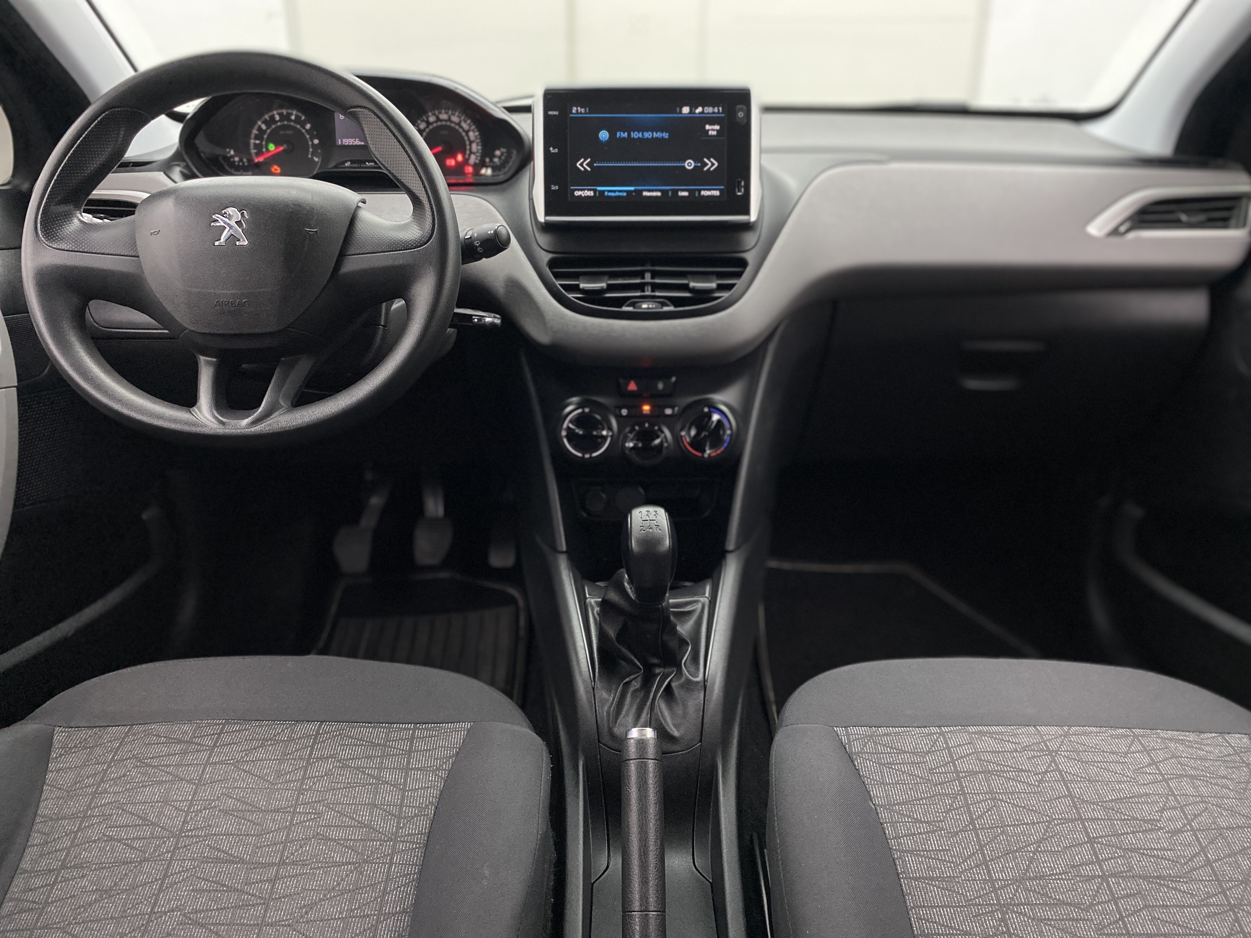 peugeot 208 active 1.2 12v (flex)