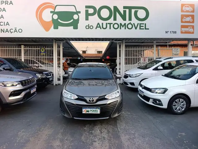 Carro Toyota Yaris Sedan 2021 1.5 XL Live CVT (Flex)