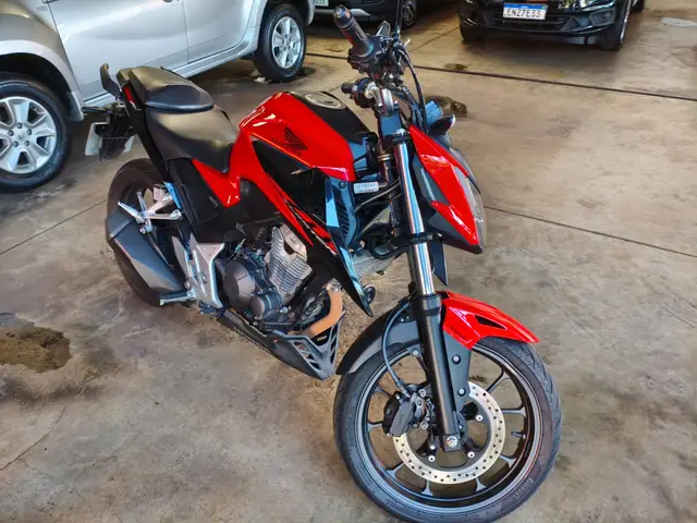 Moto Honda CB 300F Twister 2023 (ABS)