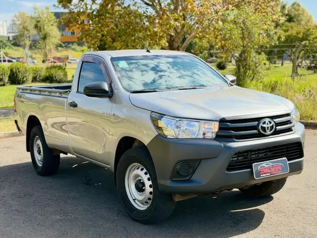 Carro Toyota Hilux Cabine Simples 2022 2.8 TDI CS 4x4