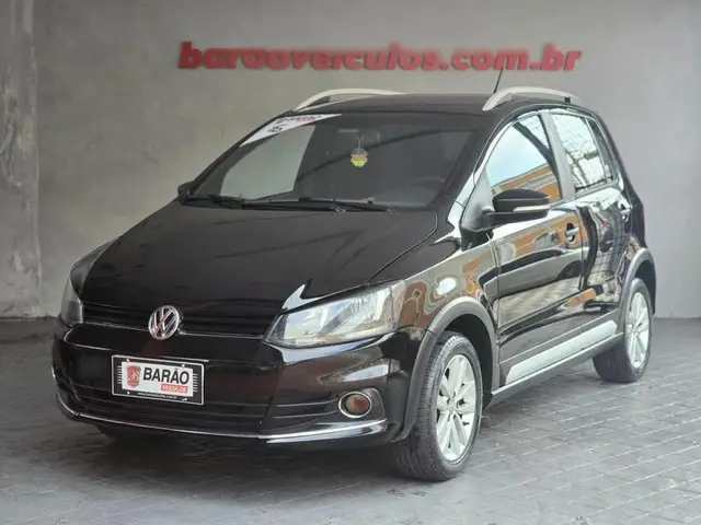 Carro Volkswagen Fox 2016 1.0 MPI Track (Flex)