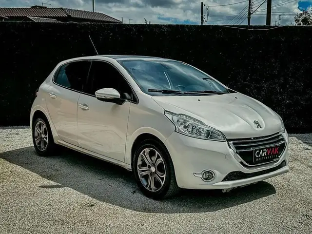 Carro Peugeot 208 2015 Griffe 1.6 16V (Flex)