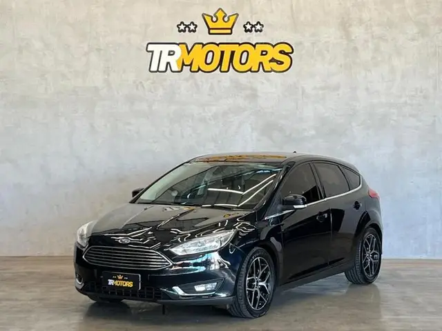 Carro Ford Focus Hatch 2016 Titanium 2.0 PowerShift
