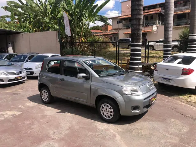 Carro Fiat Uno 2012 Vivace 1.0 8V (Flex) 2p