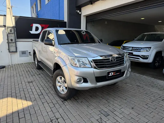 Carro Toyota Hilux Cabine Dupla 2013 Hilux 2.7 SR CD 4x2 (Flex) (Aut)