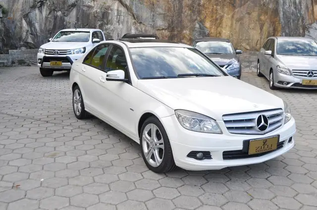 Carro Mercedes-Benz C 180  2011 CGI Kompressor Classic 1.6 16V Aut.