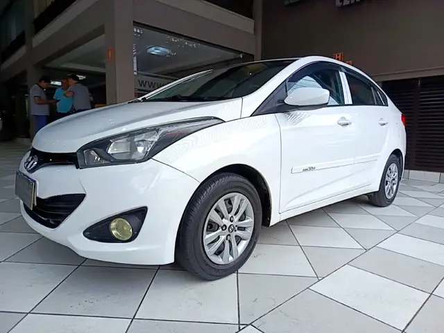 Carro Hyundai HB20S 2014 1.0 Comfort Plus (Flex)