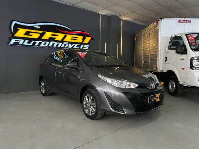 Carro Toyota Yaris Sedan 2022 1.5 XS Connect CVT (Flex)