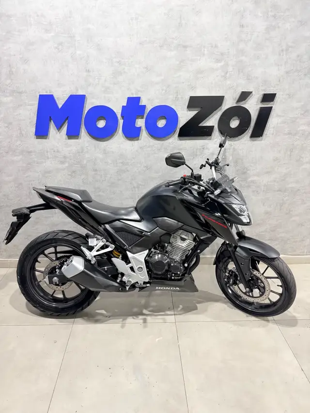 Moto Honda CB 300F Twister 2024 (ABS)
