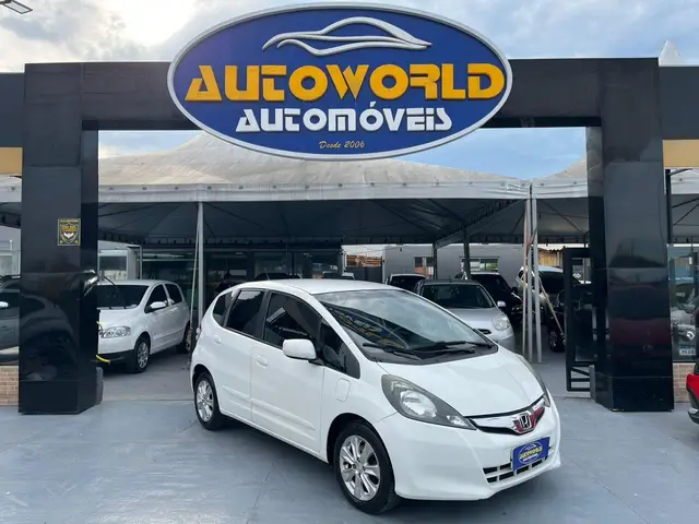 Carro Honda Fit 2014 LX 1.4 (flex)